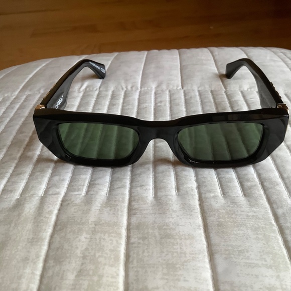 Off-White 49mm Fillmore Rectangle Sunglasses Black Green OS main image 16